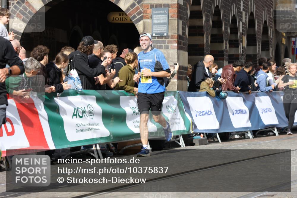 13.09.2026 - 21. swb-Marathon Bremen Strokosch-Dieckow http://msf.ph/oto/10375837 13.09.2026 11:02:49 Ziel 10153, 10154, 10273, 10274, 10278, 10338, 10738, 10885, 10915, 11137, 11261, 11505, 11508, 11526, 11554, 11662, 11853, 11886, 11890, 11945, 12169, 12252, 12429, 12489, 10185, 10715, 10731, 11095, 11313, 11564, 11697, 11730, 11785, 12247, 12421, 12432, 12448, 12465, 12483 meine-sportfotos.de