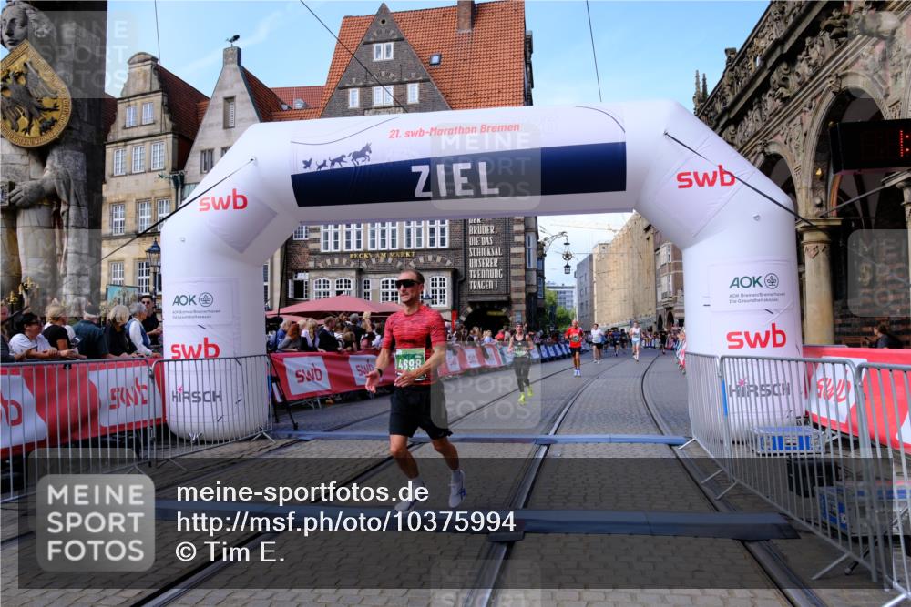 13.09.2026 - 21. swb-Marathon Bremen Tim E. http://msf.ph/oto/10375994 13.09.2026 13:12:19 Ziel 493, 826, 863, 2444, 2447, 2820, 3336, 3703, 4283, 4368, 4698, 5521, 5893, 5940, 6739, 7621, 9398 meine-sportfotos.de