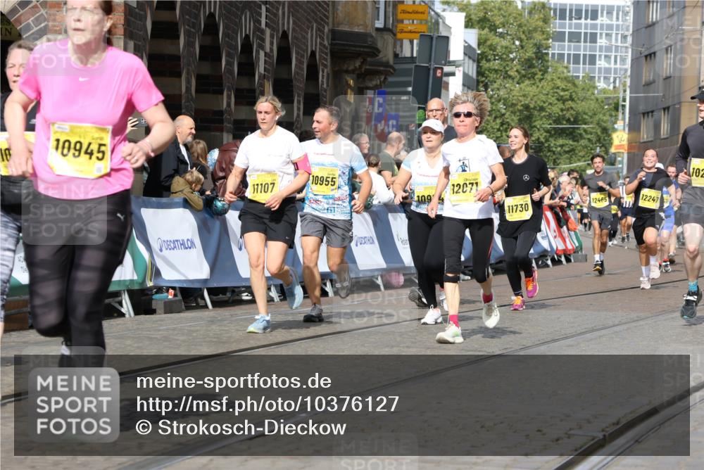 13.09.2026 - 21. swb-Marathon Bremen Strokosch-Dieckow http://msf.ph/oto/10376127 13.09.2026 11:02:56 Ziel 10190, 10945, 10985, 11096, 11137, 11261, 11508, 11526, 11554, 11662, 11701, 11776, 11890, 11945, 12154, 12169, 12252, 12429, 12451, 12489, 10185, 10195, 10528, 10531, 10598, 10715, 10727, 10731, 10959, 11070, 11095, 11313, 11493, 11676, 11836, 12214, 12421, 12432, 12448, 12483 meine-sportfotos.de