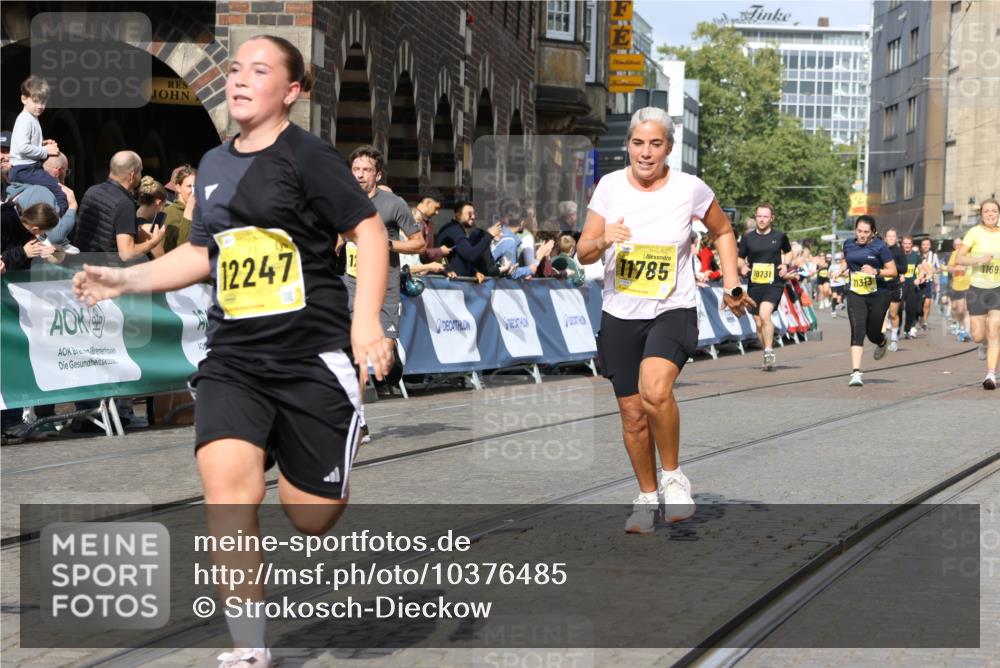 13.09.2026 - 21. swb-Marathon Bremen Strokosch-Dieckow http://msf.ph/oto/10376485 13.09.2026 11:03:02 Ziel 10190, 10296, 10633, 10783, 10945, 10954, 10955, 10985, 11096, 11107, 11261, 11508, 11554, 11564, 11662, 11701, 11719, 11730, 11776, 11785, 11945, 12071, 12154, 12247, 12252, 12429, 12451, 12489, 10150, 10195, 10237, 10528, 10531, 10598, 10715, 10727, 10959, 11070, 11493, 11676, 11830, 11836, 12068, 12214, 12421, 12432, 12483 meine-sportfotos.de