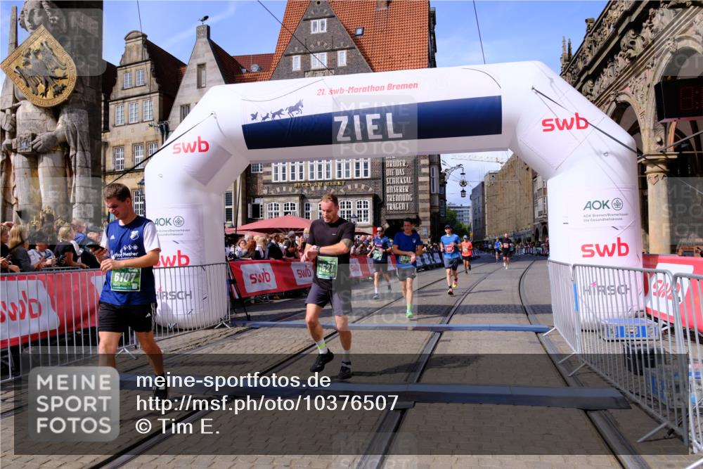 13.09.2026 - 21. swb-Marathon Bremen Tim E. http://msf.ph/oto/10376507 13.09.2026 13:12:37 Ziel 899, 1517, 2480, 3362, 3830, 4560, 5940, 6107, 7328, 7521, 8981, 13013 meine-sportfotos.de