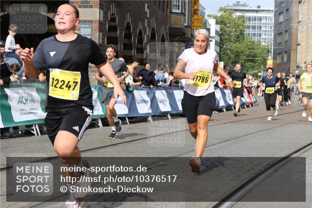 13.09.2026 - 21. swb-Marathon Bremen Strokosch-Dieckow http://msf.ph/oto/10376517 13.09.2026 11:03:02 Ziel 10190, 10296, 10633, 10783, 10945, 10954, 10955, 10985, 11096, 11107, 11261, 11508, 11554, 11564, 11662, 11701, 11719, 11730, 11776, 11785, 11945, 12071, 12154, 12247, 12252, 12429, 12451, 12489, 10150, 10195, 10237, 10528, 10531, 10598, 10715, 10727, 10959, 11070, 11493, 11676, 11830, 11836, 12068, 12214, 12421, 12432, 12483 meine-sportfotos.de