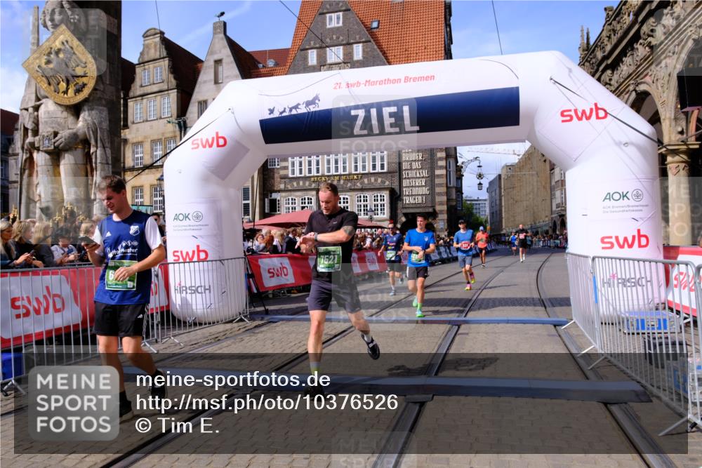 13.09.2026 - 21. swb-Marathon Bremen Tim E. http://msf.ph/oto/10376526 13.09.2026 13:12:37 Ziel 899, 1517, 2480, 3362, 3830, 4560, 5940, 6107, 7328, 7521, 8981, 13013 meine-sportfotos.de