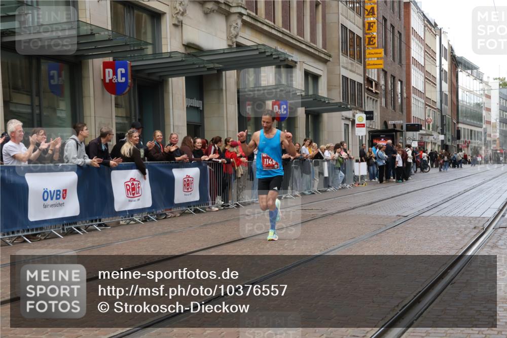 13.09.2026 - 21. swb-Marathon Bremen Strokosch-Dieckow http://msf.ph/oto/10376557 13.09.2026 12:31:23 Ziel 1149 meine-sportfotos.de