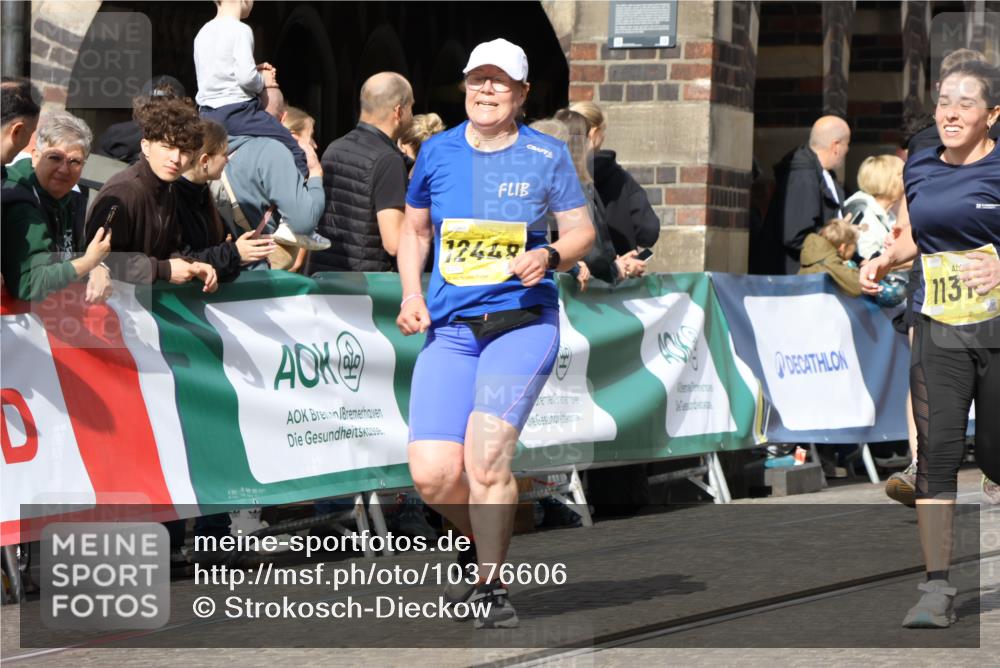 13.09.2026 - 21. swb-Marathon Bremen Strokosch-Dieckow http://msf.ph/oto/10376606 13.09.2026 11:03:06 Ziel 10190, 10296, 10633, 10783, 10945, 10954, 10955, 10985, 11096, 11107, 11261, 11564, 11662, 11701, 11719, 11730, 11776, 11785, 12071, 12154, 12247, 12429, 12451, 12465, 10092, 10150, 10195, 10237, 10528, 10531, 10598, 10724, 10727, 10959, 11070, 11493, 11676, 11830, 11836, 12068, 12184, 12185, 12214 meine-sportfotos.de