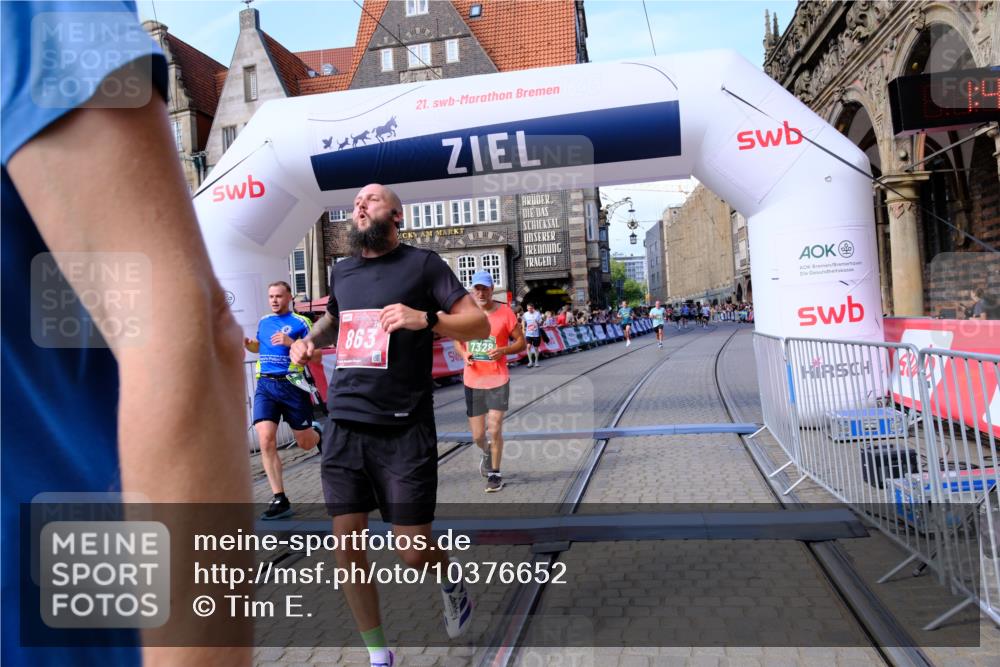 13.09.2026 - 21. swb-Marathon Bremen Tim E. http://msf.ph/oto/10376652 13.09.2026 13:12:44 Ziel 899, 1517, 2480, 3054, 3362, 3830, 4560, 5416, 6796, 7328, 8981, 9803 meine-sportfotos.de