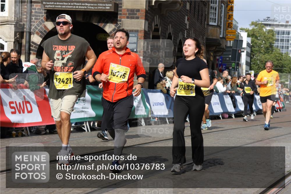 13.09.2026 - 21. swb-Marathon Bremen Strokosch-Dieckow http://msf.ph/oto/10376783 13.09.2026 11:03:13 Ziel 10185, 10190, 10296, 10633, 10731, 10783, 10945, 10954, 10955, 10985, 11095, 11096, 11107, 11313, 11564, 11697, 11701, 11719, 11730, 11776, 11785, 12071, 12247, 12448, 12465, 10092, 10150, 10187, 10237, 10309, 10724, 10904, 11598, 11773, 11830, 12068, 12184, 12185, 12611 meine-sportfotos.de