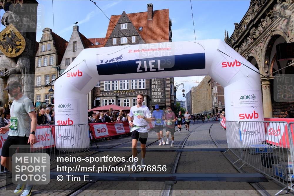 13.09.2026 - 21. swb-Marathon Bremen Tim E. http://msf.ph/oto/10376856 13.09.2026 13:12:55 Ziel 1517, 2362, 2480, 3054, 3988, 4560, 4879, 5416, 6796, 8029, 9775, 9803, 13106 meine-sportfotos.de