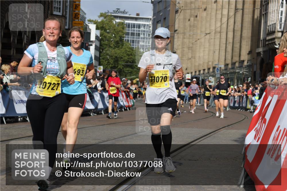13.09.2026 - 21. swb-Marathon Bremen Strokosch-Dieckow http://msf.ph/oto/10377068 13.09.2026 11:03:19 Ziel 10185, 10528, 10598, 10715, 10727, 10731, 10954, 10955, 11070, 11095, 11107, 11313, 11564, 11676, 11697, 11730, 11785, 11836, 12071, 12214, 12247, 12421, 12432, 12448, 12465, 12483, 10187, 10309, 10420, 10902, 10904, 11211, 11411, 11598, 11655, 11746, 11773, 12184, 12185, 12611 meine-sportfotos.de