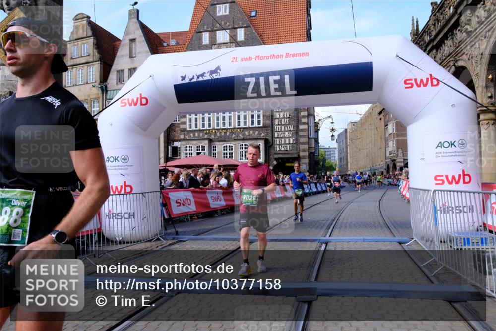13.09.2026 - 21. swb-Marathon Bremen Tim E. http://msf.ph/oto/10377158 13.09.2026 13:13:08 Ziel 1513, 2350, 2442, 2559, 2801, 2858, 3988, 4605, 5379, 5965, 8029, 8798, 9775, 13106, 13140 meine-sportfotos.de