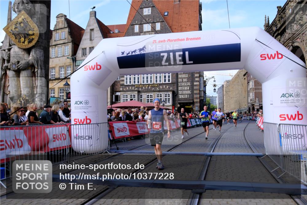 13.09.2026 - 21. swb-Marathon Bremen Tim E. http://msf.ph/oto/10377228 13.09.2026 13:13:14 Ziel 313, 868, 1513, 2350, 2442, 2559, 2801, 2858, 4605, 5379, 5965, 6349, 8029, 8291, 8419, 8798, 9217, 13140 meine-sportfotos.de