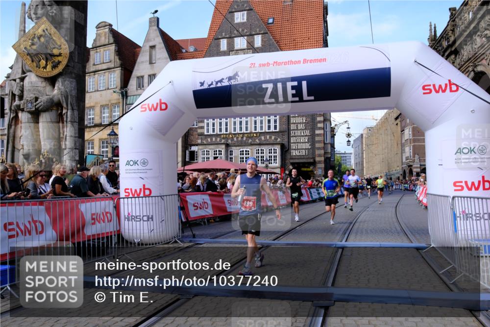 13.09.2026 - 21. swb-Marathon Bremen Tim E. http://msf.ph/oto/10377240 13.09.2026 13:13:14 Ziel 313, 868, 1513, 2350, 2442, 2559, 2801, 2858, 4605, 5379, 5965, 6349, 8029, 8291, 8419, 8798, 9217, 13140 meine-sportfotos.de