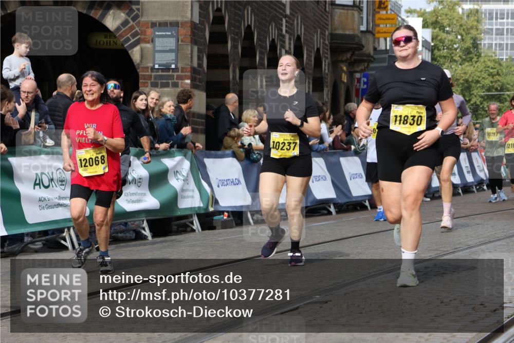 13.09.2026 - 21. swb-Marathon Bremen Strokosch-Dieckow http://msf.ph/oto/10377281 13.09.2026 11:03:26 Ziel 10150, 10185, 10195, 10528, 10531, 10598, 10715, 10727, 10731, 10959, 11070, 11095, 11313, 11493, 11676, 11697, 11830, 11836, 12214, 12421, 12432, 12448, 12483, 10090, 10091, 10327, 10420, 10569, 10902, 10950, 11211, 11411, 11595, 11655, 11746, 12074 meine-sportfotos.de