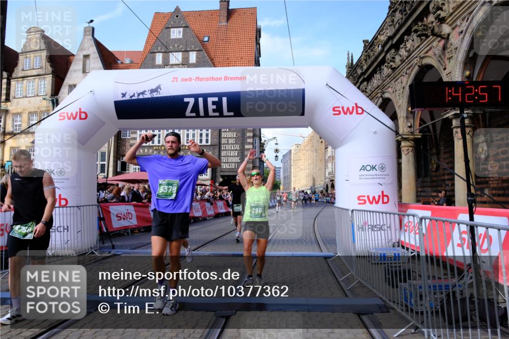 13.09.2026 - 21. swb-Marathon Bremen Tim E. http://msf.ph/oto/10377362 13.09.2026 13:13:19 Ziel 313, 868, 987, 1207, 1513, 2442, 2498, 2559, 2801, 2858, 3625, 5379, 5965, 6349, 7874, 8291, 8419, 8798, 9092, 9217, 13140 meine-sportfotos.de