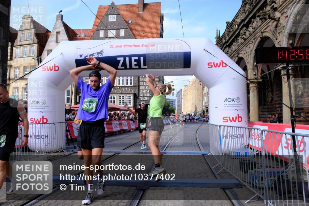 13.09.2026 - 21. swb-Marathon Bremen Tim E. http://msf.ph/oto/10377402 13.09.2026 13:13:20 Ziel 313, 868, 987, 1207, 1513, 2442, 2498, 2559, 2801, 2858, 3625, 4582, 5379, 5769, 5965, 6349, 7874, 8291, 8419, 8798, 9092, 9217, 13140 meine-sportfotos.de