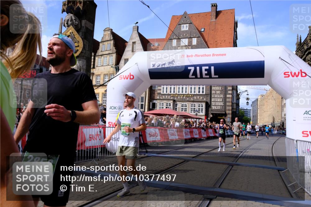 13.09.2026 - 21. swb-Marathon Bremen Tim E. http://msf.ph/oto/10377497 13.09.2026 13:13:22 Ziel 313, 621, 868, 987, 1207, 2442, 2498, 2559, 2801, 2858, 3625, 4582, 5345, 5379, 5769, 5965, 6349, 7874, 8291, 8419, 8464, 8798, 9092, 9217, 13140 meine-sportfotos.de