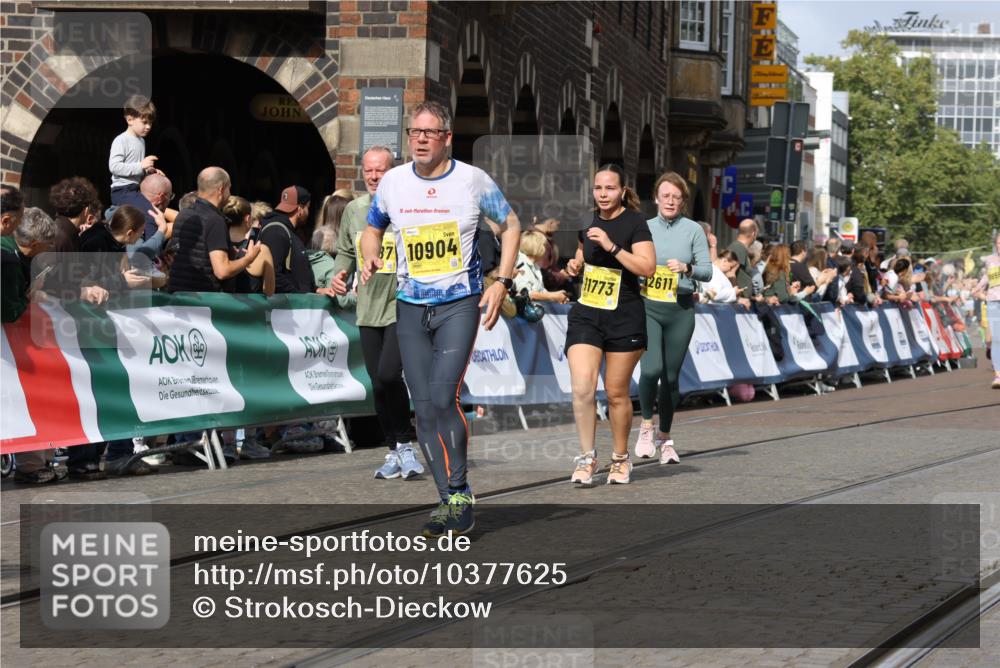 13.09.2026 - 21. swb-Marathon Bremen Strokosch-Dieckow http://msf.ph/oto/10377625 13.09.2026 11:03:33 Ziel 10092, 10150, 10195, 10237, 10528, 10531, 10598, 10715, 10724, 10727, 10959, 11070, 11095, 11493, 11676, 11830, 11836, 12068, 12184, 12185, 12214, 12421, 12432, 12483, 10090, 10091, 10327, 10569, 10796, 10950, 11595, 11868, 12074 meine-sportfotos.de