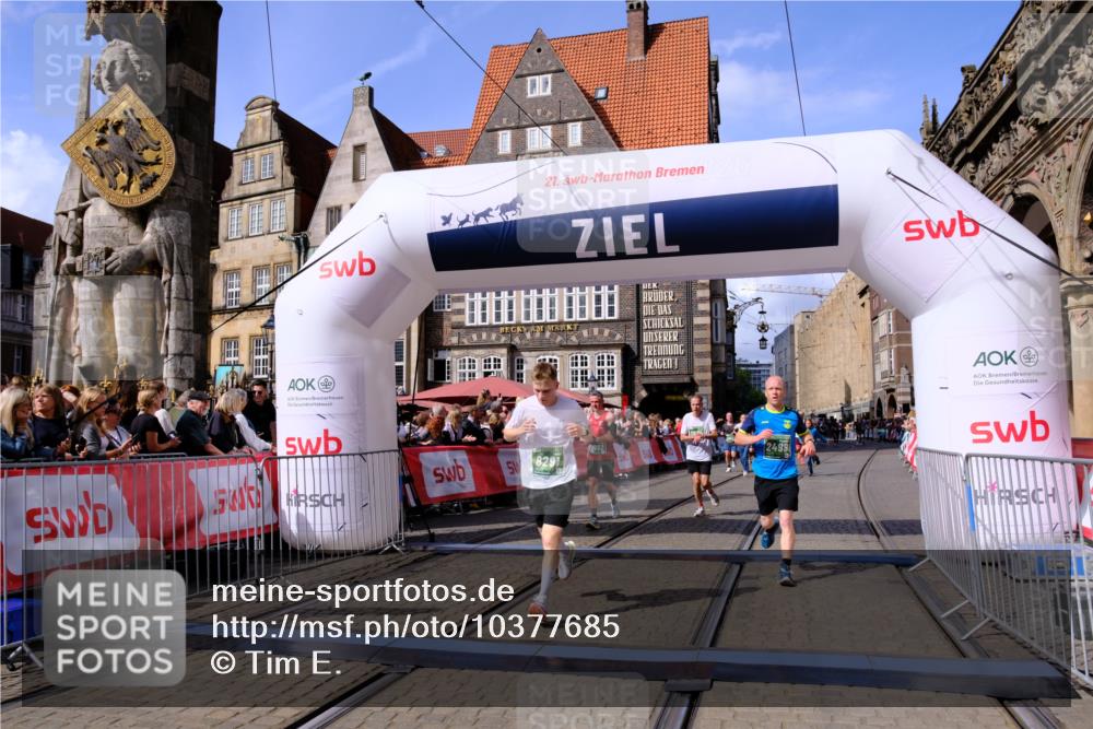 13.09.2026 - 21. swb-Marathon Bremen Tim E. http://msf.ph/oto/10377685 13.09.2026 13:13:28 Ziel 280, 313, 621, 868, 987, 1207, 2498, 2559, 2962, 3566, 3625, 4582, 5345, 5769, 6038, 6349, 6394, 7874, 8197, 8291, 8419, 8464, 9092, 9217 meine-sportfotos.de