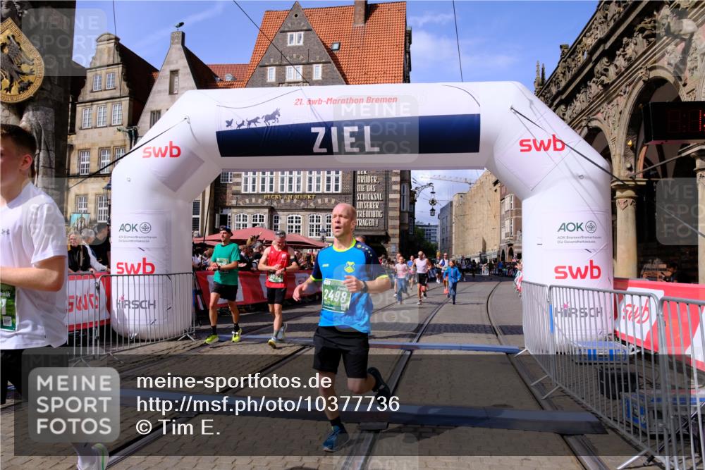 13.09.2026 - 21. swb-Marathon Bremen Tim E. http://msf.ph/oto/10377736 13.09.2026 13:13:29 Ziel 280, 313, 621, 868, 987, 1207, 2130, 2498, 2962, 3566, 3625, 4582, 5345, 5769, 6038, 6349, 6394, 7874, 8197, 8291, 8419, 8464, 9092, 9217 meine-sportfotos.de