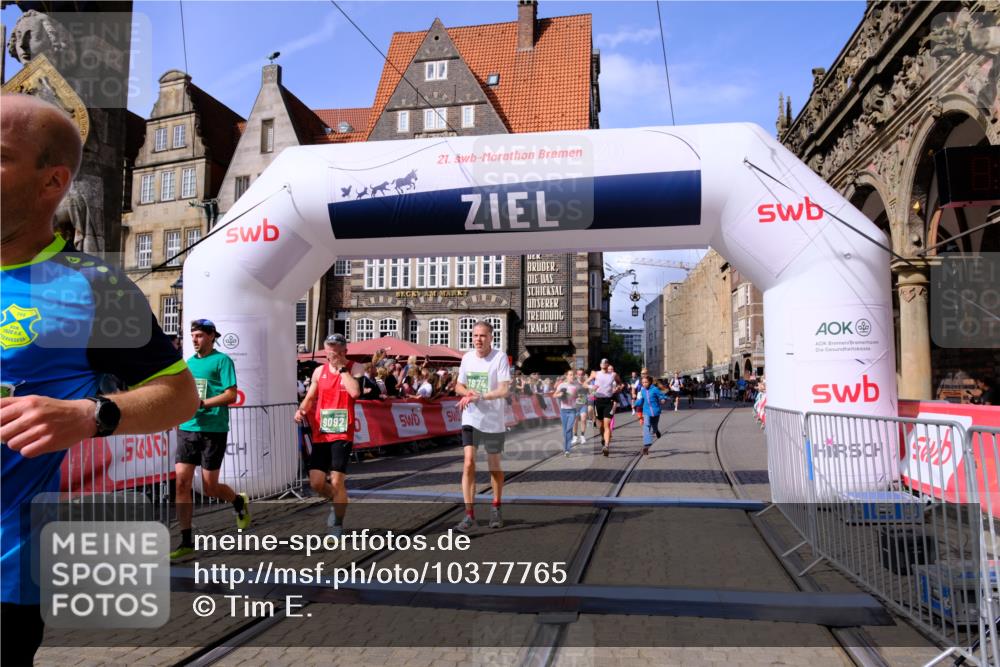13.09.2026 - 21. swb-Marathon Bremen Tim E. http://msf.ph/oto/10377765 13.09.2026 13:13:30 Ziel 280, 313, 621, 868, 987, 1207, 2130, 2498, 2962, 3566, 3625, 4582, 5345, 5769, 6038, 6349, 6394, 7874, 8197, 8291, 8419, 8464, 9092 meine-sportfotos.de