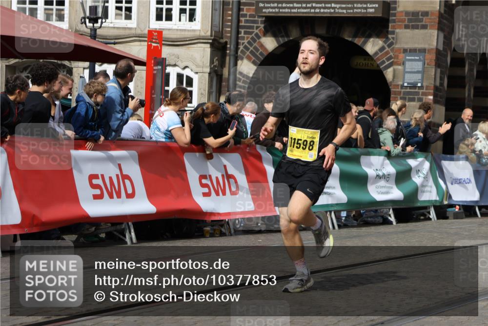 13.09.2026 - 21. swb-Marathon Bremen Strokosch-Dieckow http://msf.ph/oto/10377853 13.09.2026 11:03:37 Ziel 10092, 10150, 10187, 10195, 10237, 10309, 10528, 10531, 10598, 10724, 10727, 10904, 10959, 11070, 11493, 11598, 11676, 11773, 11830, 11836, 12068, 12184, 12185, 12214, 12611, 10090, 10091, 10152, 10327, 10357, 10429, 10569, 10796, 10918, 10950, 11325, 11451, 11595, 11868, 11967, 12074 meine-sportfotos.de