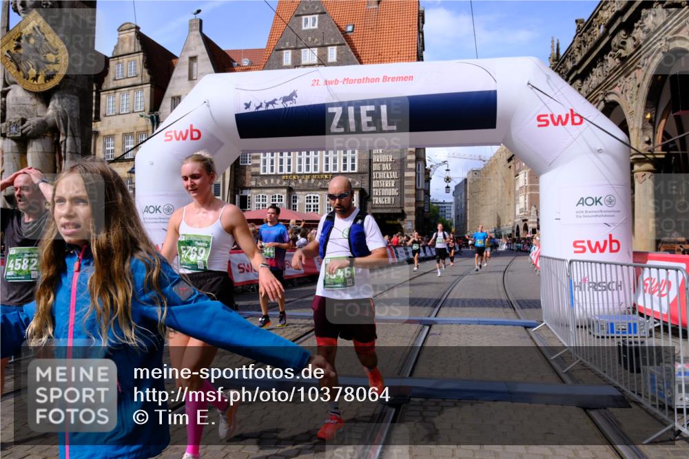 13.09.2026 - 21. swb-Marathon Bremen Tim E. http://msf.ph/oto/10378064 13.09.2026 13:13:35 Ziel 280, 621, 987, 1207, 2130, 2360, 2498, 2962, 3566, 3625, 4582, 5345, 5769, 6038, 6394, 6407, 7874, 8197, 8464, 8568, 8963, 9092 meine-sportfotos.de
