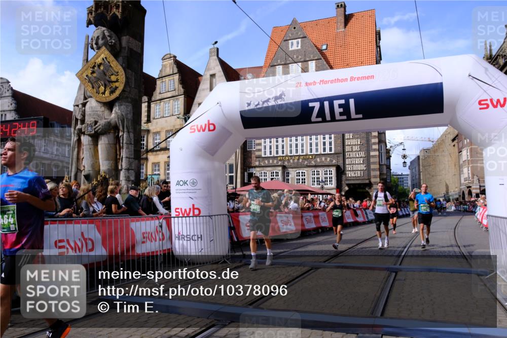 13.09.2026 - 21. swb-Marathon Bremen Tim E. http://msf.ph/oto/10378096 13.09.2026 13:13:37 Ziel 280, 621, 779, 987, 1207, 2130, 2360, 2962, 3566, 4582, 5345, 5769, 6038, 6394, 6407, 8197, 8464, 8477, 8568, 8963 meine-sportfotos.de