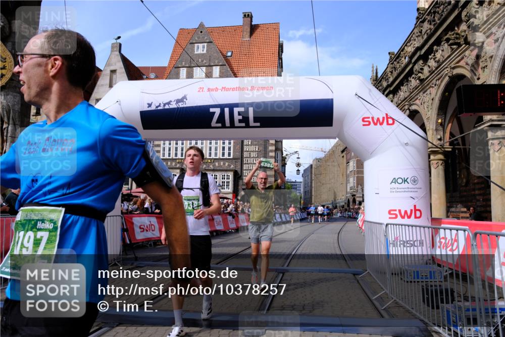 13.09.2026 - 21. swb-Marathon Bremen Tim E. http://msf.ph/oto/10378257 13.09.2026 13:13:41 Ziel 280, 621, 779, 2130, 2360, 2882, 2962, 3566, 5345, 6038, 6394, 6407, 8197, 8464, 8477, 8568, 8963 meine-sportfotos.de