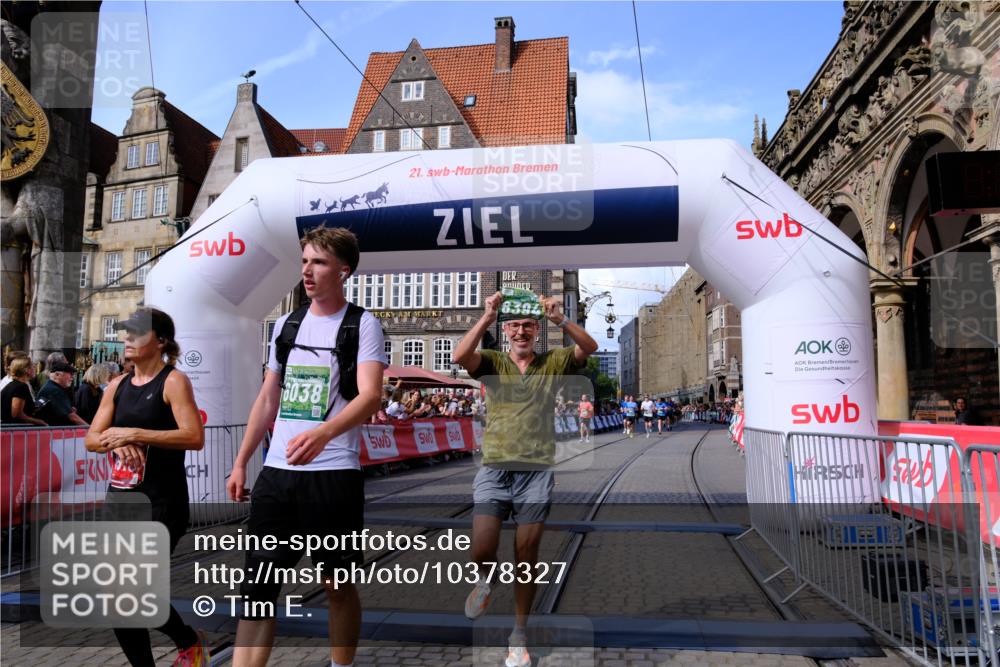 13.09.2026 - 21. swb-Marathon Bremen Tim E. http://msf.ph/oto/10378327 13.09.2026 13:13:42 Ziel 280, 779, 2130, 2360, 2401, 2882, 2962, 3566, 6038, 6394, 6407, 8197, 8464, 8477, 8568, 8840, 8963, 9442 meine-sportfotos.de