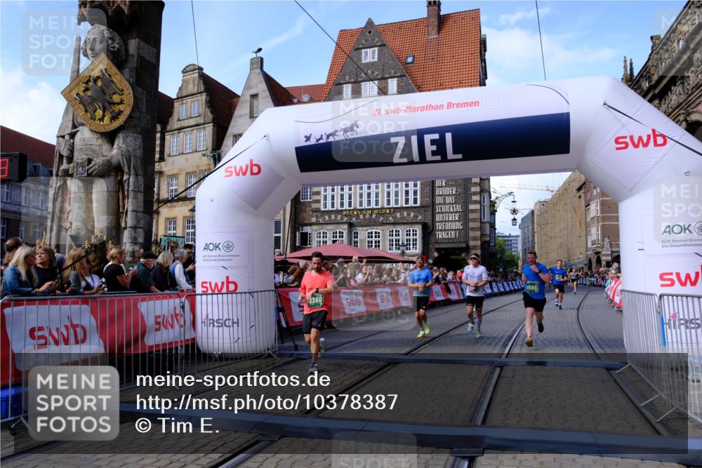 13.09.2026 - 21. swb-Marathon Bremen Tim E. http://msf.ph/oto/10378387 13.09.2026 13:13:47 Ziel 779, 2130, 2360, 2401, 2767, 2882, 6394, 6407, 7493, 8477, 8568, 8840, 8963, 9442 meine-sportfotos.de