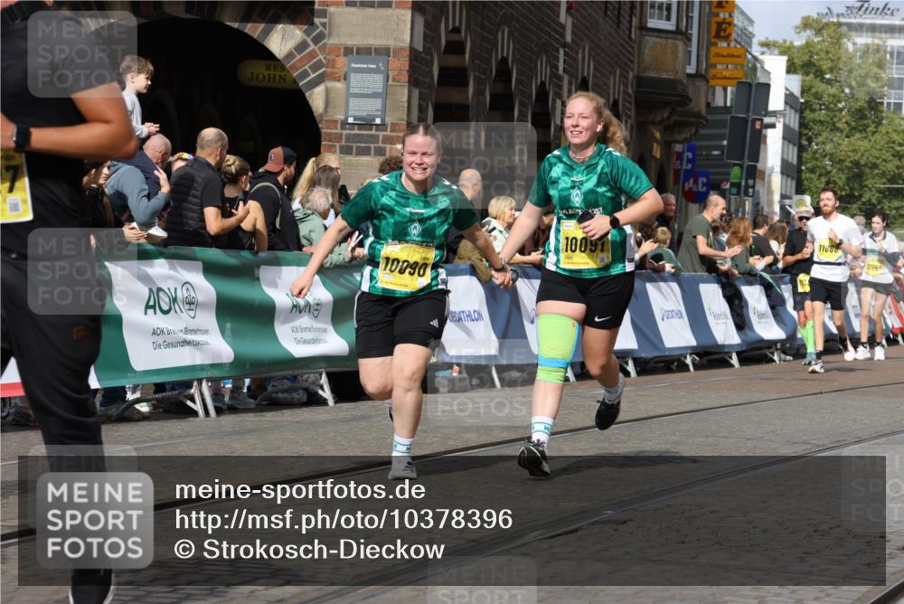 13.09.2026 - 21. swb-Marathon Bremen Strokosch-Dieckow http://msf.ph/oto/10378396 13.09.2026 11:03:50 Ziel 10092, 10187, 10309, 10327, 10420, 10569, 10902, 10904, 10950, 11211, 11411, 11595, 11598, 11655, 11746, 11773, 12074, 12184, 12185, 12611, 10152, 10403, 10607, 10659, 10720, 10726, 10912, 10913, 10918, 11149, 11318, 11319, 11325, 11451, 11470, 11471, 11511, 11618, 11909, 11967, 12140, 12260, 12392, 12433, 12504 meine-sportfotos.de