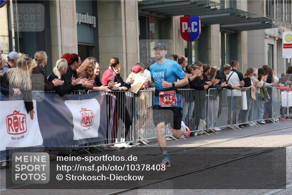13.09.2026 - 21. swb-Marathon Bremen Strokosch-Dieckow http://msf.ph/oto/10378408 13.09.2026 12:37:33 Ziel 1766, 513, 1957 meine-sportfotos.de