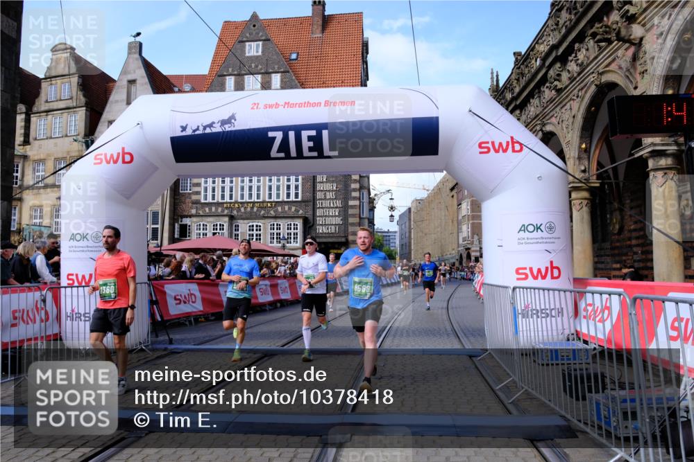 13.09.2026 - 21. swb-Marathon Bremen Tim E. http://msf.ph/oto/10378418 13.09.2026 13:13:48 Ziel 779, 2130, 2360, 2401, 2767, 2882, 6407, 7493, 8477, 8568, 8840, 8963, 9442 meine-sportfotos.de