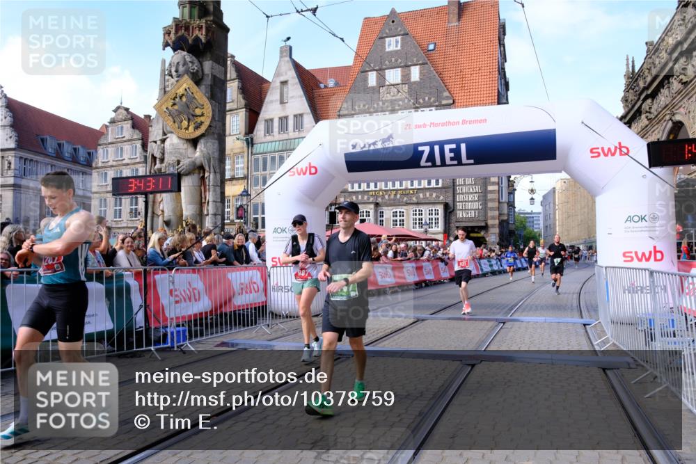 13.09.2026 - 21. swb-Marathon Bremen Tim E. http://msf.ph/oto/10378759 13.09.2026 13:14:00 Ziel 524, 683, 1704, 1707, 1937, 2401, 2422, 2767, 3413, 5443, 6451, 7210, 7493, 7707, 8840, 9442, 9884, 13099 meine-sportfotos.de