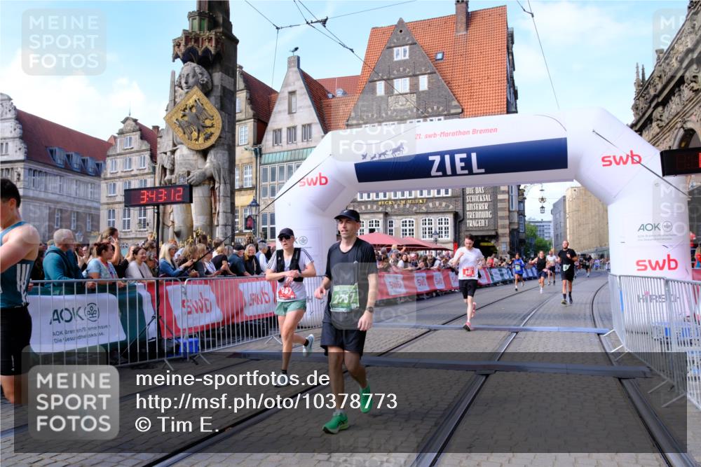 13.09.2026 - 21. swb-Marathon Bremen Tim E. http://msf.ph/oto/10378773 13.09.2026 13:14:01 Ziel 524, 683, 1704, 1707, 1937, 2401, 2422, 2767, 3236, 3413, 5443, 6451, 7210, 7283, 7493, 7707, 8840, 9442, 9884, 13099 meine-sportfotos.de