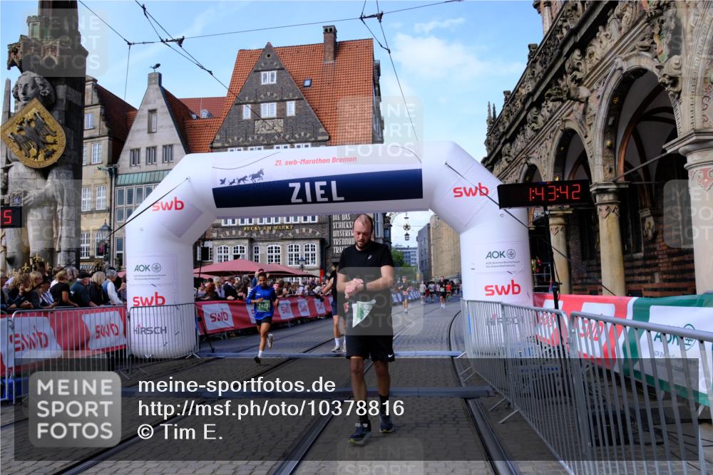 13.09.2026 - 21. swb-Marathon Bremen Tim E. http://msf.ph/oto/10378816 13.09.2026 13:14:04 Ziel 524, 670, 683, 1704, 1707, 1937, 2422, 2767, 3236, 3413, 5443, 6451, 7210, 7283, 7707, 9635, 9884, 13099 meine-sportfotos.de