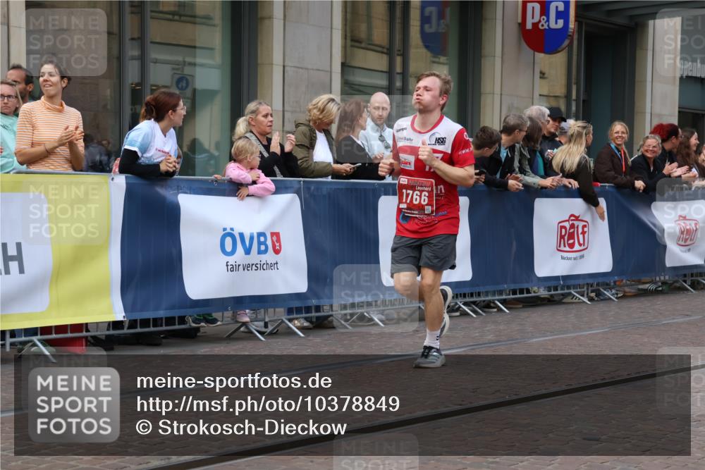 13.09.2026 - 21. swb-Marathon Bremen Strokosch-Dieckow http://msf.ph/oto/10378849 13.09.2026 12:37:50 Ziel 1766 meine-sportfotos.de