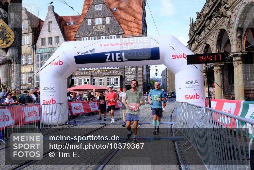 13.09.2026 - 21. swb-Marathon Bremen Tim E. http://msf.ph/oto/10379367 13.09.2026 13:14:39 Ziel 107, 235, 376, 469, 1043, 1125, 1492, 1542, 1814, 1998, 2043, 2084, 2203, 2913, 2922, 3085, 3545, 4452, 4728, 5794, 5836, 5986, 6130, 6506, 7117, 7591, 7659, 7826, 8456, 8919, 9783, 9868 meine-sportfotos.de