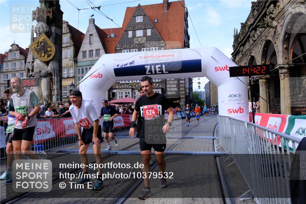 13.09.2026 - 21. swb-Marathon Bremen Tim E. http://msf.ph/oto/10379532 13.09.2026 13:14:44 Ziel 107, 376, 469, 1043, 1125, 1492, 1814, 2043, 2203, 2913, 3085, 3545, 3821, 4452, 4685, 4728, 5794, 5836, 5986, 6130, 6506, 7117, 7659, 7826, 8456, 9783, 9868 meine-sportfotos.de