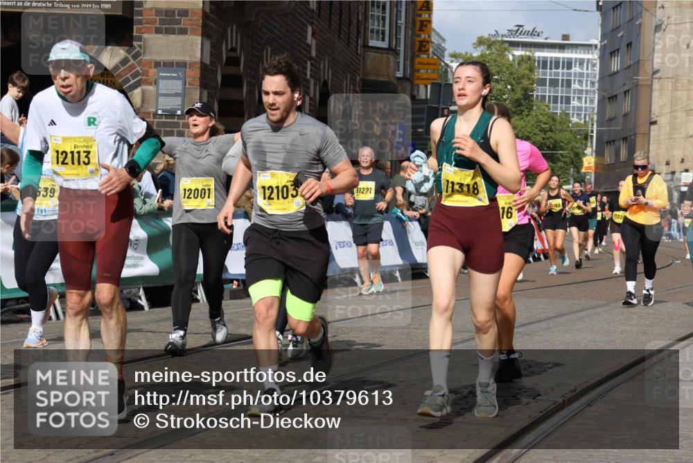 13.09.2026 - 21. swb-Marathon Bremen Strokosch-Dieckow http://msf.ph/oto/10379613 13.09.2026 11:04:16 Ziel 10152, 10357, 10403, 10429, 10607, 10659, 10720, 10726, 10796, 10912, 10913, 10918, 11149, 11318, 11319, 11325, 11451, 11470, 11471, 11511, 11618, 11868, 11909, 11967, 12140, 12260, 12392, 12433, 12504, 10160, 10245, 10526, 10613, 10755, 11214, 11215, 11248, 11410, 11720, 11740, 11761, 12009, 12929 meine-sportfotos.de