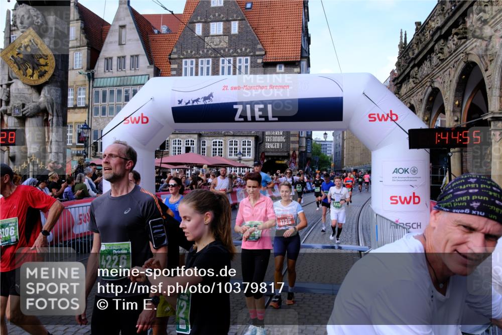 13.09.2026 - 21. swb-Marathon Bremen Tim E. http://msf.ph/oto/10379817 13.09.2026 13:15:17 Ziel 889, 1510, 1748, 2383, 3206, 3504, 3717, 4226, 4382, 4569, 4968, 4992, 5294, 5298, 5315, 5417, 5471, 5796, 6351, 6379, 6404, 6521, 6528, 6717, 7190, 7432, 8238, 8409, 9338, 9363, 9523, 9797, 13141 meine-sportfotos.de