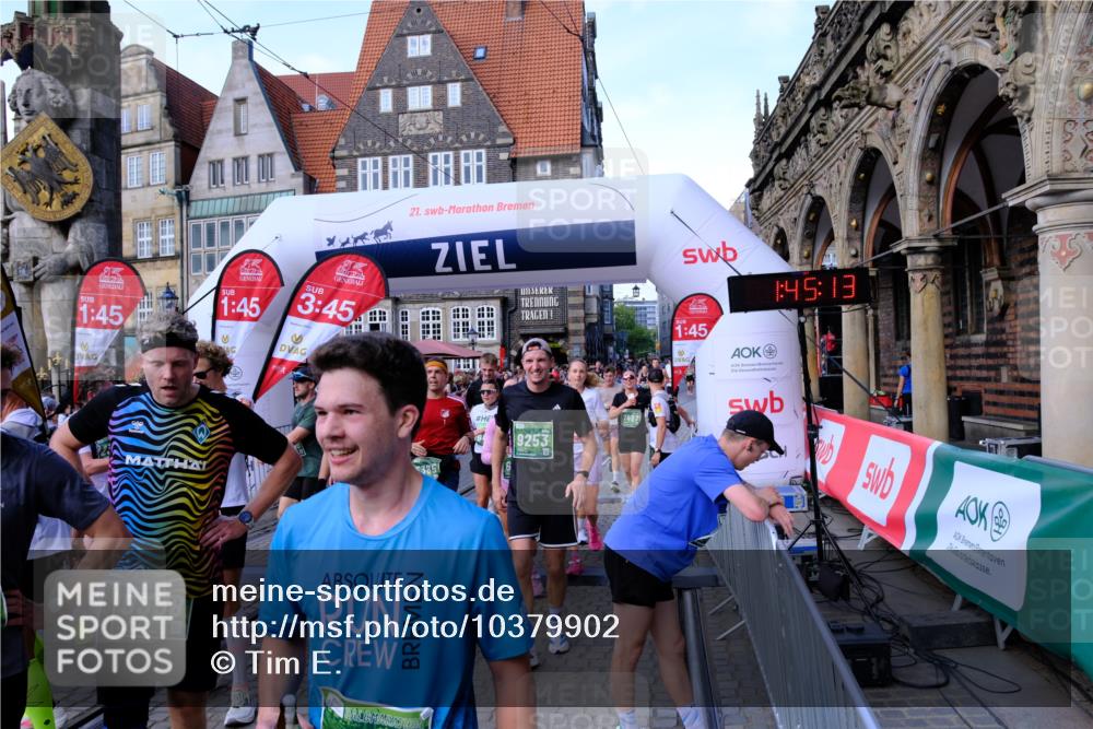 13.09.2026 - 21. swb-Marathon Bremen Tim E. http://msf.ph/oto/10379902 13.09.2026 13:15:35 Ziel 1664, 3357, 3743, 4111, 4382, 4646, 4992, 5003, 5149, 5385, 6011, 6526, 6773, 6902, 7346, 7432, 7497, 7515, 7717, 7730, 8086, 8254, 8255, 9253, 9338, 9483, 13137, 13139 meine-sportfotos.de