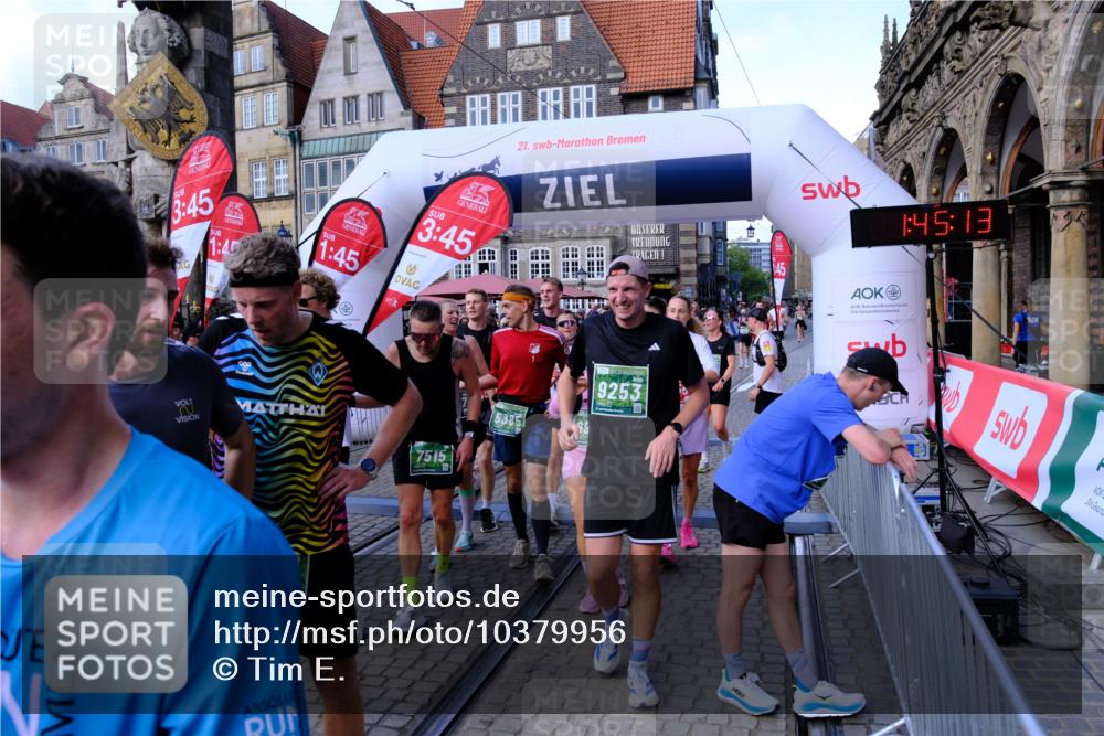 13.09.2026 - 21. swb-Marathon Bremen Tim E. http://msf.ph/oto/10379956 13.09.2026 13:15:35 Ziel 1664, 3357, 3743, 4111, 4382, 4646, 4992, 5003, 5149, 5385, 6011, 6526, 6773, 6902, 7346, 7432, 7497, 7515, 7717, 7730, 8086, 8254, 8255, 9253, 9338, 9483, 13137, 13139 meine-sportfotos.de