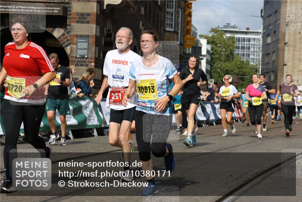 13.09.2026 - 21. swb-Marathon Bremen Strokosch-Dieckow http://msf.ph/oto/10380171 13.09.2026 11:04:30 Ziel 10182, 10291, 10390, 10516, 10613, 10671, 10672, 10726, 10912, 10913, 11221, 11318, 11336, 11539, 11720, 11726, 11909, 12001, 12103, 12113, 12140, 12276, 10160, 10283, 10481, 10711, 10877, 11114, 11364, 11366, 11592, 11705, 11761, 11991 meine-sportfotos.de