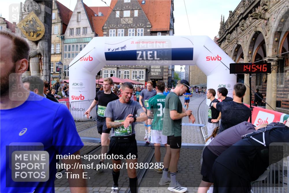 13.09.2026 - 21. swb-Marathon Bremen Tim E. http://msf.ph/oto/10380285 13.09.2026 13:16:08 Ziel 145, 982, 1033, 1955, 2733, 3119, 3149, 3422, 3536, 3689, 3836, 3991, 4573, 4823, 5430, 5474, 5533, 5588, 5913, 6481, 6515, 7307, 7413, 9122, 9278, 13149, 13249 meine-sportfotos.de