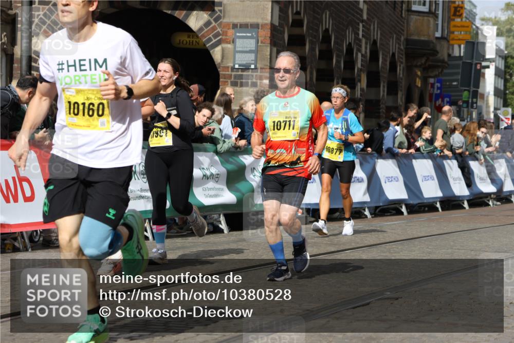 13.09.2026 - 21. swb-Marathon Bremen Strokosch-Dieckow http://msf.ph/oto/10380528 13.09.2026 11:04:42 Ziel 10160, 10182, 10245, 10291, 10526, 10613, 10755, 11214, 11215, 11221, 11248, 11336, 11410, 11720, 11740, 11761, 12009, 12929, 10198, 10283, 10315, 10729, 10741, 10855, 10856, 10940, 11006, 11133, 11272, 11366, 11395, 11518, 11705, 11757, 11939, 12005, 12235, 12420, 12493, 12495, 12498, 12500, 12502, 12563 meine-sportfotos.de
