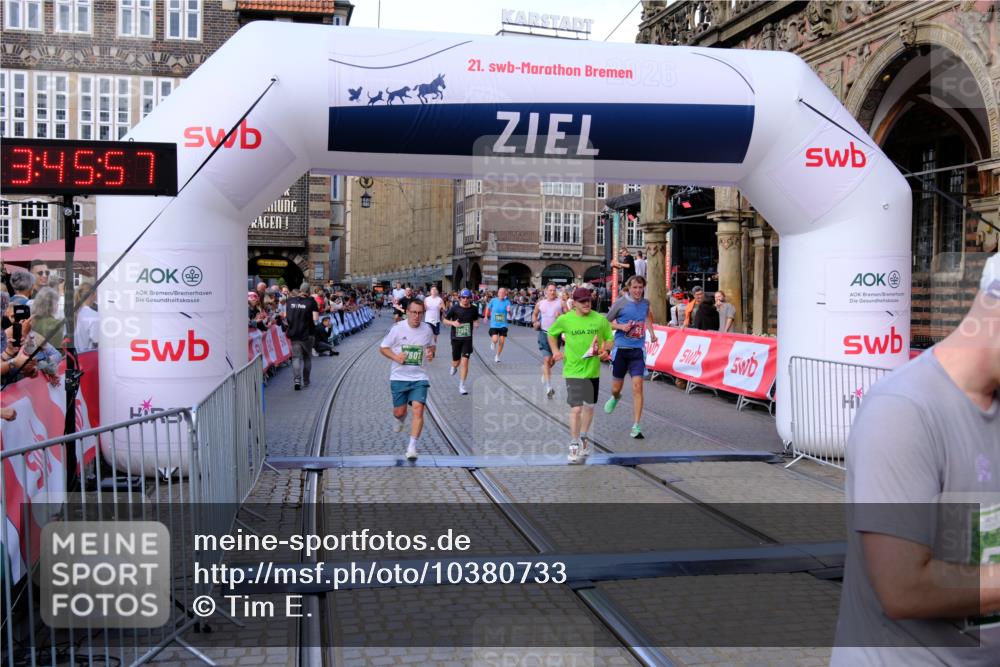 13.09.2026 - 21. swb-Marathon Bremen Tim E. http://msf.ph/oto/10380733 13.09.2026 13:16:46 Ziel 755, 792, 816, 1076, 1162, 2604, 5255, 5554, 5963, 6367, 7053, 7603, 7801, 8171, 8288, 9031 meine-sportfotos.de
