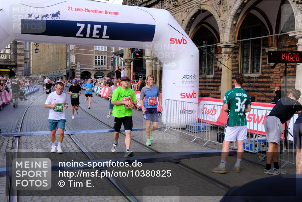 13.09.2026 - 21. swb-Marathon Bremen Tim E. http://msf.ph/oto/10380825 13.09.2026 13:16:47 Ziel 755, 792, 816, 1076, 1162, 2604, 5255, 5554, 5963, 6367, 7053, 7603, 7801, 8171, 8288 meine-sportfotos.de