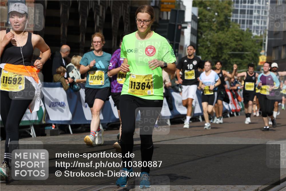 13.09.2026 - 21. swb-Marathon Bremen Strokosch-Dieckow http://msf.ph/oto/10380887 13.09.2026 11:04:49 Ziel 10160, 10245, 10526, 10613, 10711, 10755, 10877, 11114, 11214, 11215, 11248, 11364, 11410, 11720, 11740, 11761, 11991, 12009, 12929, 10315, 10465, 10729, 10741, 10850, 10855, 10856, 10975, 11133, 11272, 11395, 11518, 11757, 11939, 12002, 12064, 12235, 12420, 12522 meine-sportfotos.de
