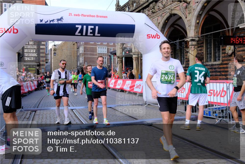 13.09.2026 - 21. swb-Marathon Bremen Tim E. http://msf.ph/oto/10381137 13.09.2026 13:17:04 Ziel 385, 472, 675, 696, 734, 816, 827, 985, 1970, 2319, 2473, 2474, 2809, 3716, 3961, 4135, 4137, 4485, 5255, 5772, 6049, 6531, 6535, 6819, 7297, 7387, 7875 meine-sportfotos.de